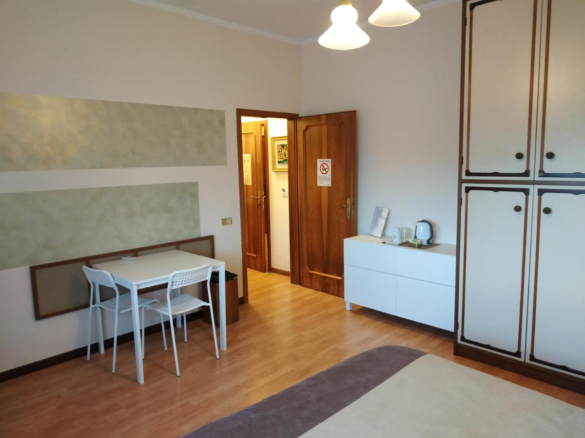 B&B Villa Filotea & Apartment Desenzano del Garda Exterior photo